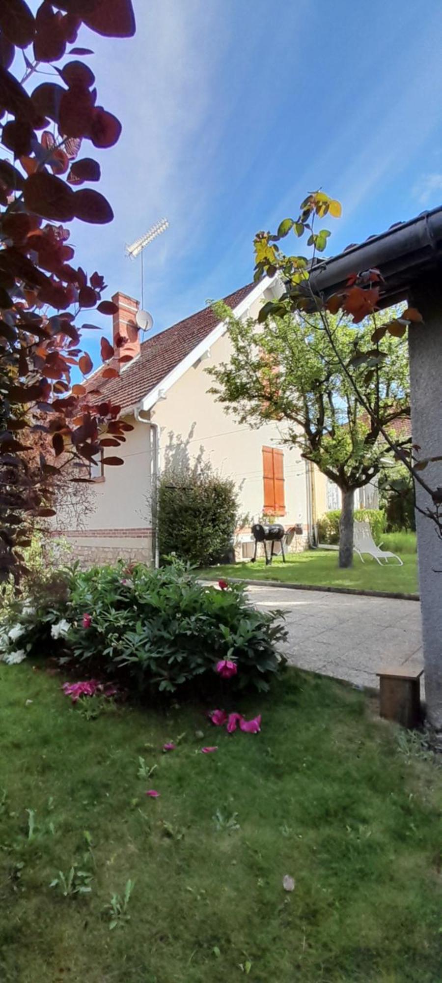 Villa Un Brin De Bonheur Troyes Esterno foto